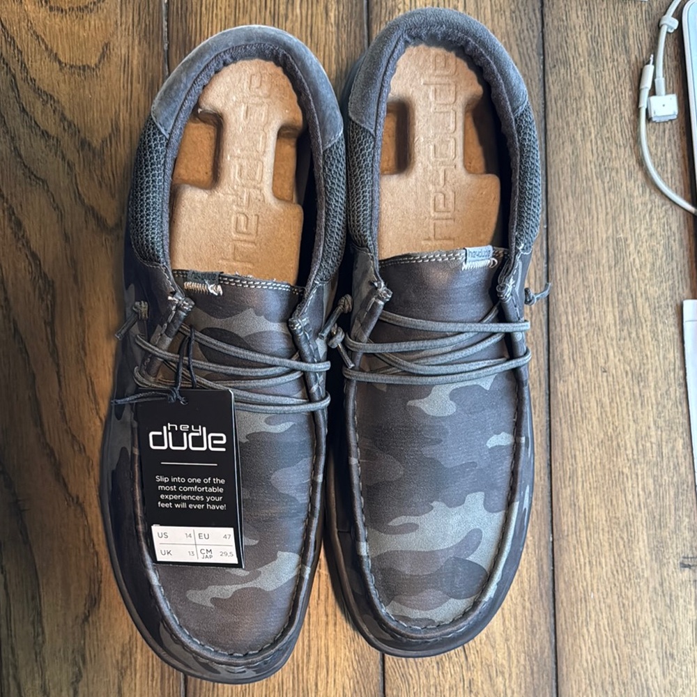 Hey Dude camo Loafers Slip-Ons Casual Comfort